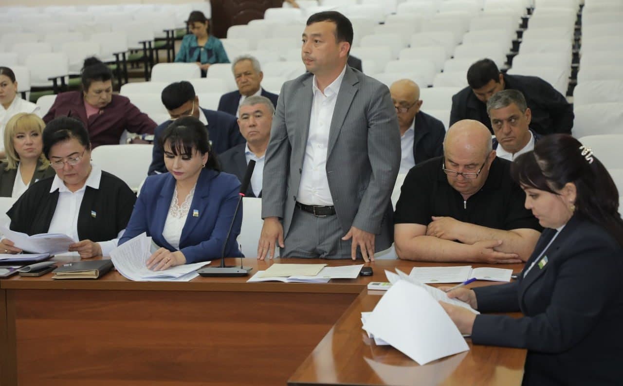 Xalq deputatlari Qibray tuman Kengashinig 7-chaqiriq, XX-sessiyasi bo'lib o'tdi