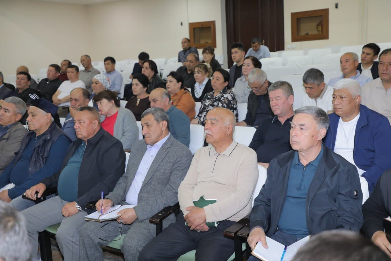 Korrupsiyaga qarshi qatʼiy kurash: tumanda tahliliy muhokama oʼtkazildi
