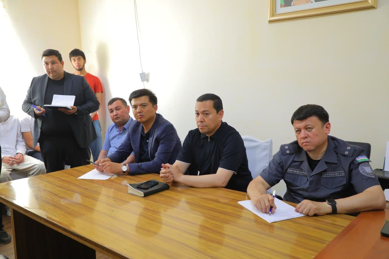 Tuman rahbarlari yoshlar bilan ochiq va samimiy muloqat qildi