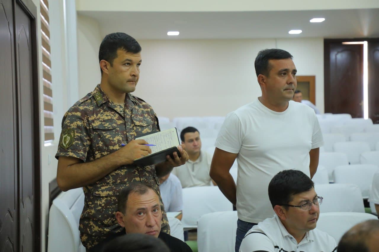 Tumandagi dolzarb muammolar tanqidiy tahlil qilindi, mas’ullarga qat’iy vazifalar yuklatildi