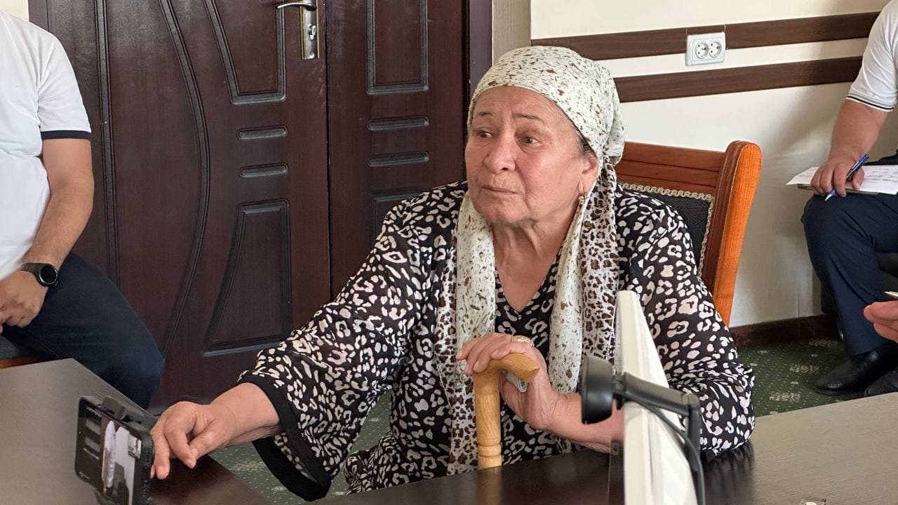 Har bir murojaat e’tiborda: Tuman hokimi aholi murojaatlarini tingladi