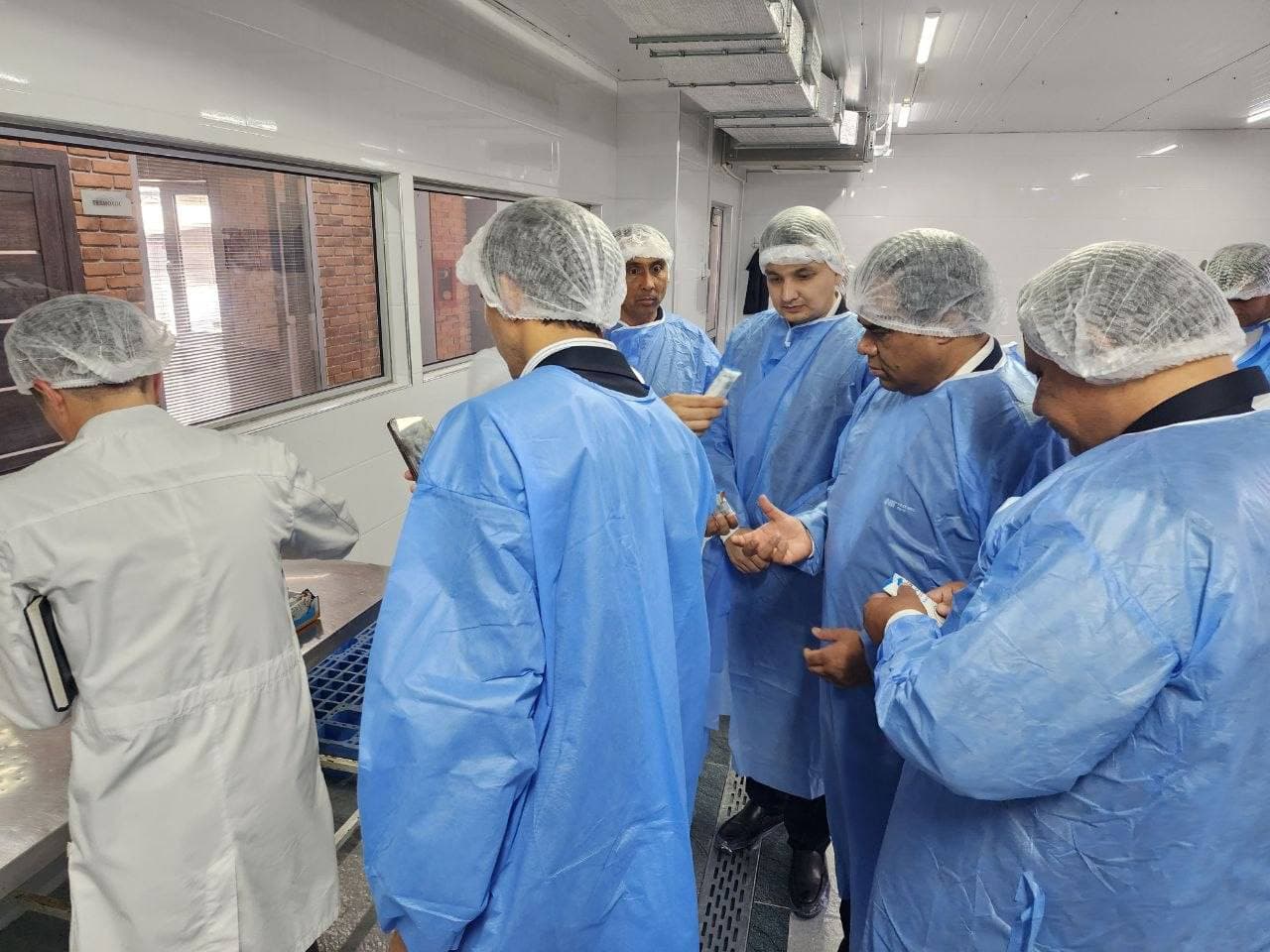 Pokiston delegatsiyasi Qibray va Bo‘stonliqdagi agroloyihalar bilan tanishdi