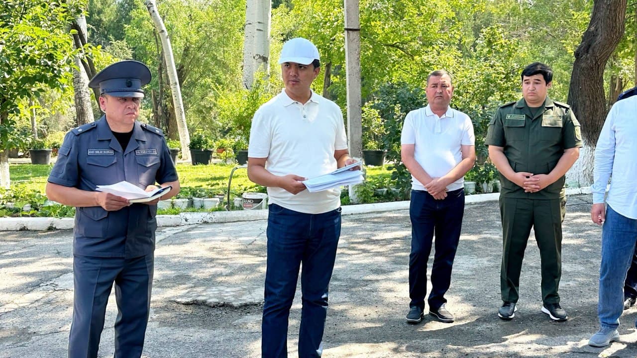 Issiqxonalar faoliyatini tartibga solish va targ‘ibot ishlari muhokama qilindi