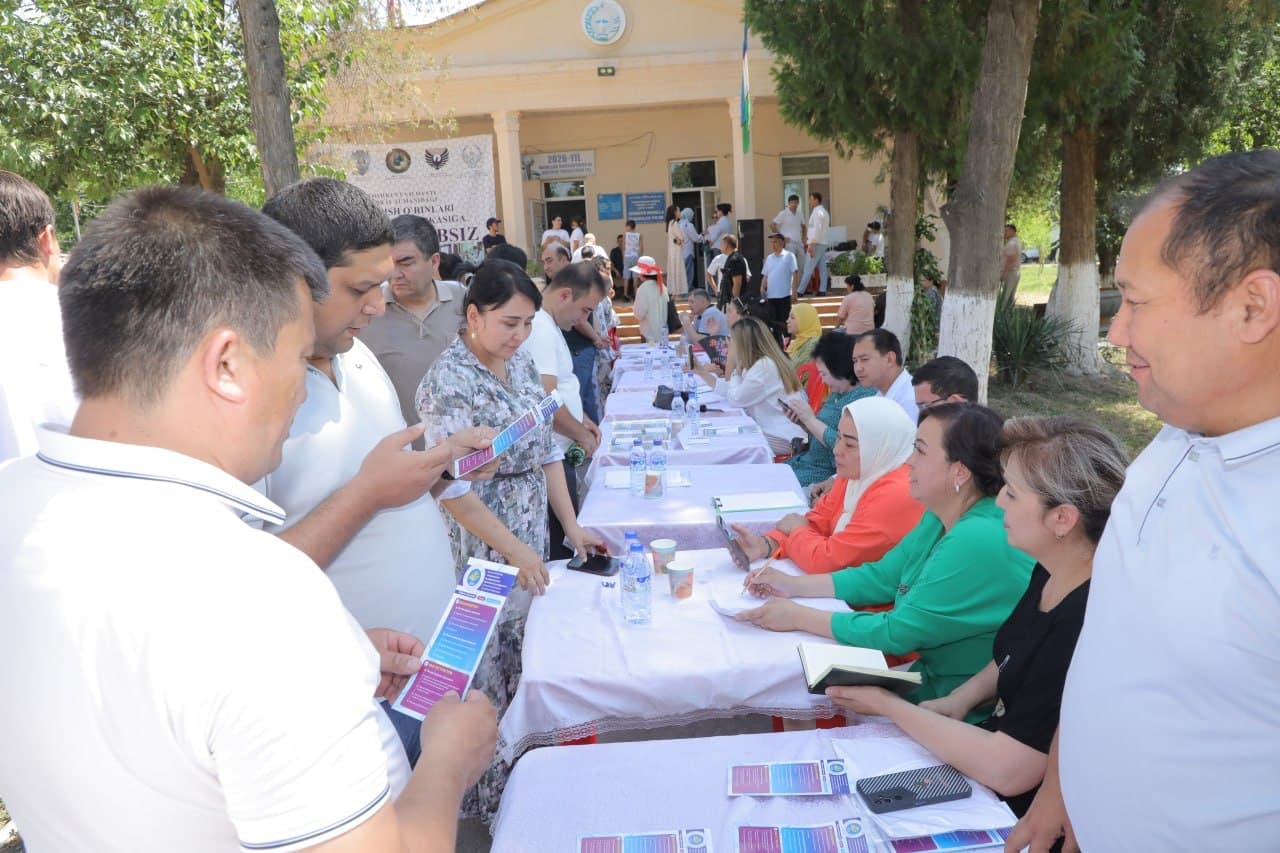 Tumanda bo‘sh ish o‘rinlari "Mehnat yarmarkasi" o‘tkazildi