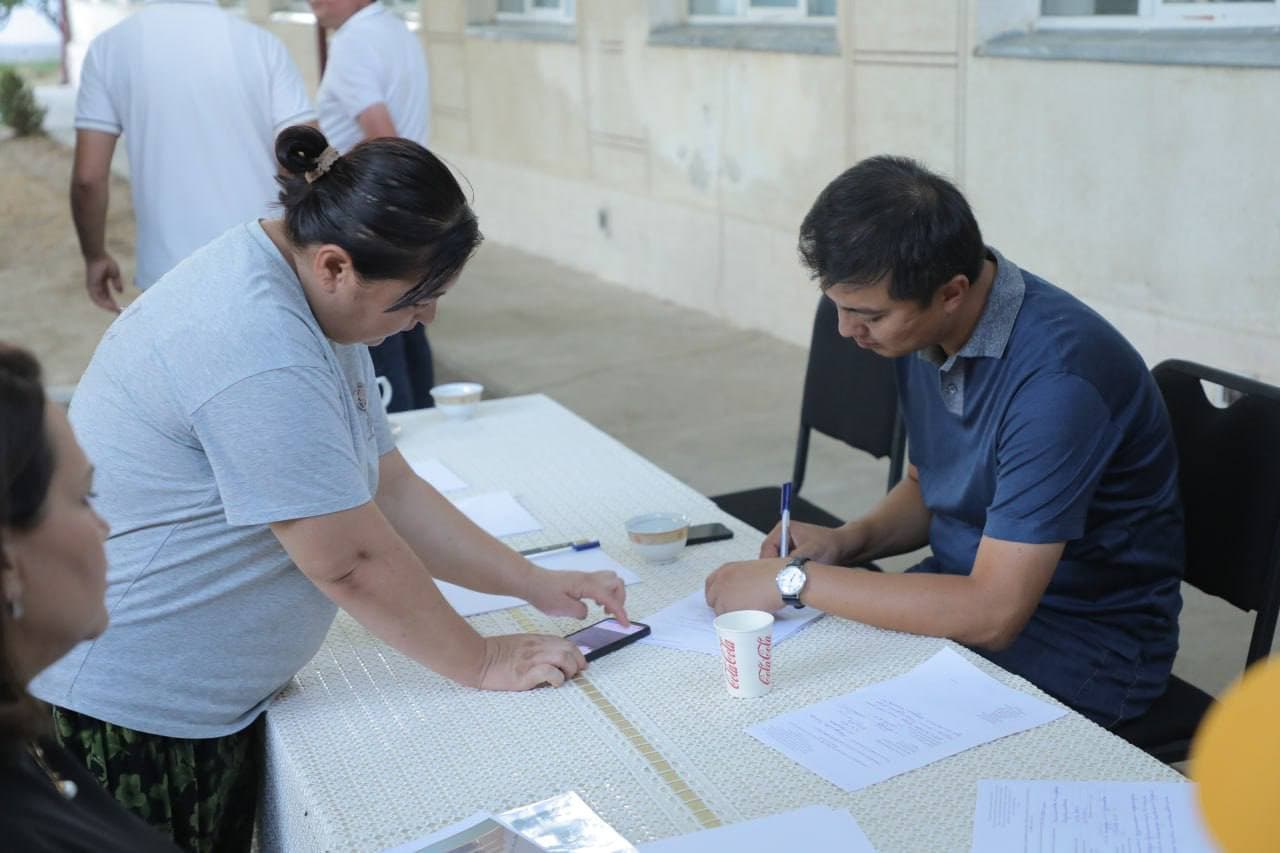 Tuman hokimi Yangi Arg‘in mahallasi aholisining murojaatlarini tingladi