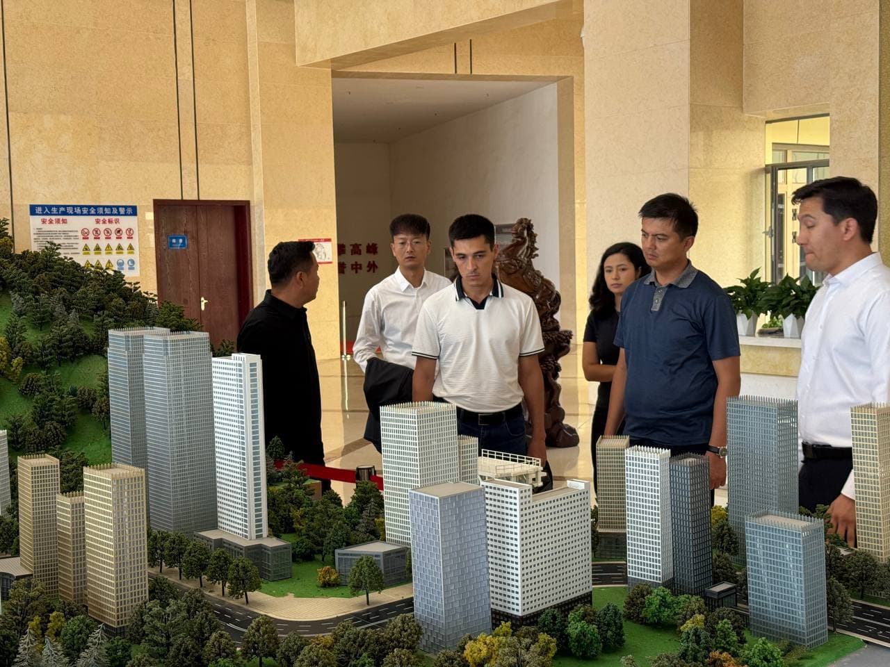 Tuman hokimi Xitoy kompaniyalari bilan 6 million dollarlik loyiha bo‘yicha o’zaro kelishuvga erishdi