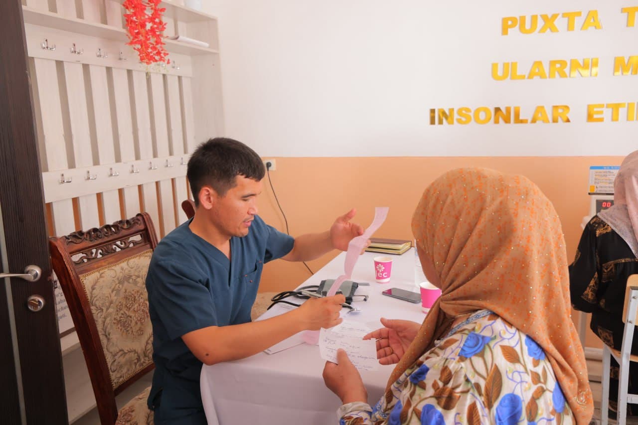 "Qumariq" mahallasi aholisi uchun keng qamrovli tibbiy ko‘rik tashkil etildi