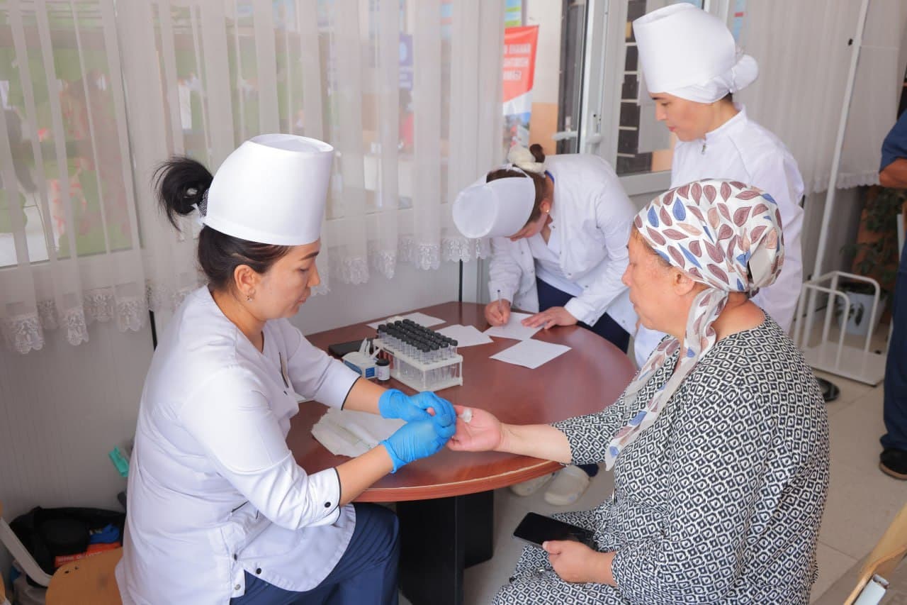 "Qumariq" mahallasi aholisi uchun keng qamrovli tibbiy ko‘rik tashkil etildi