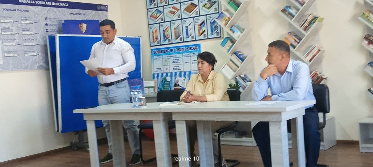 Mahalla yettiligi xalq oldida hisobot bermoqda