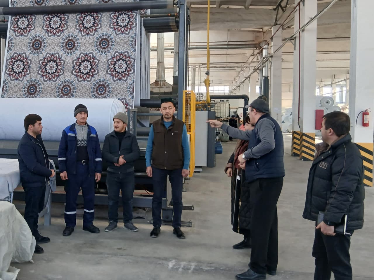 Urgut tumanida gilam ishlab chiqarish sexi bo‘yicha jamoat eshituvi o‘tkazildi