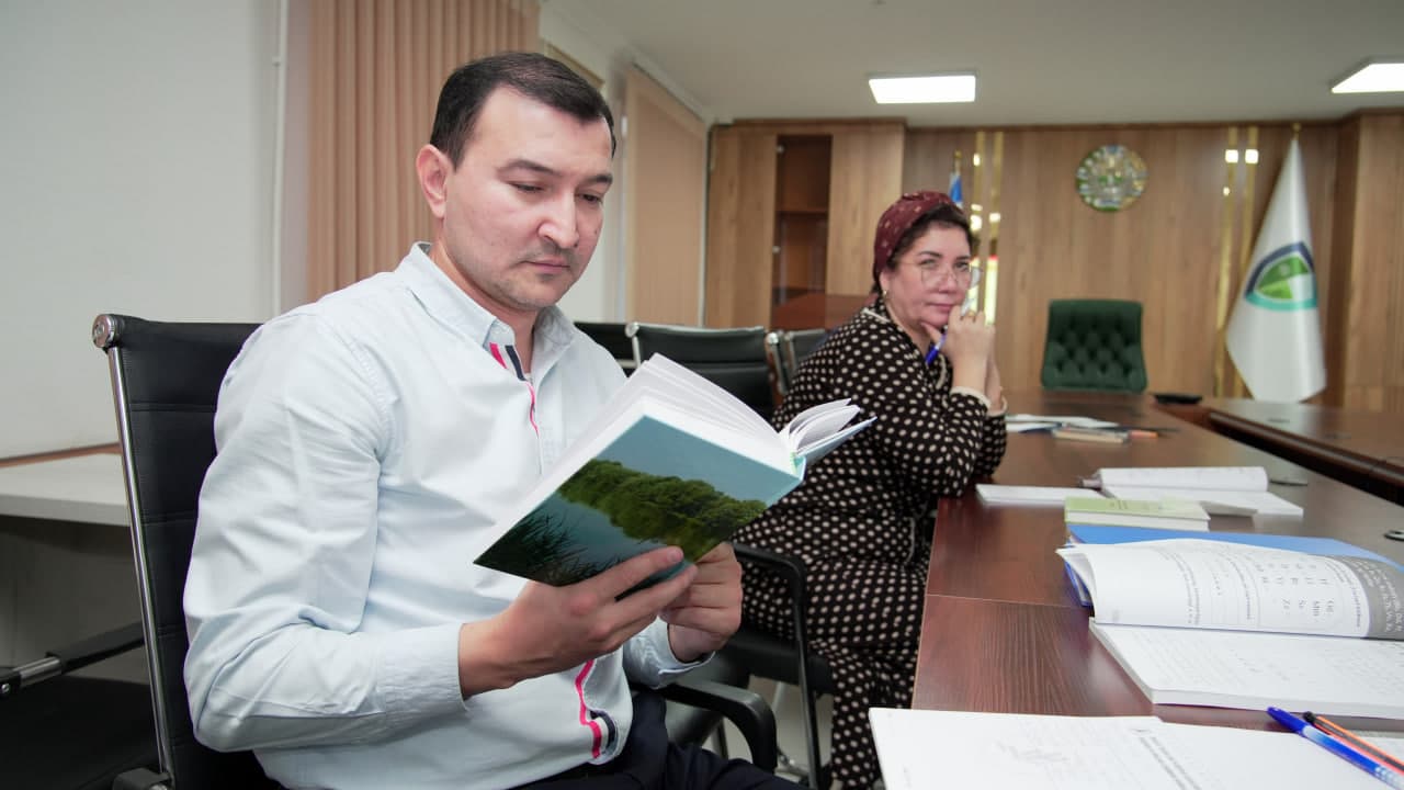 Davlat ekologik ekspertizasi markazi xodimlari kitobxonlik madaniyatini kitob mutolaasi va fikr almashish soati orqali mustahkamlamoqda