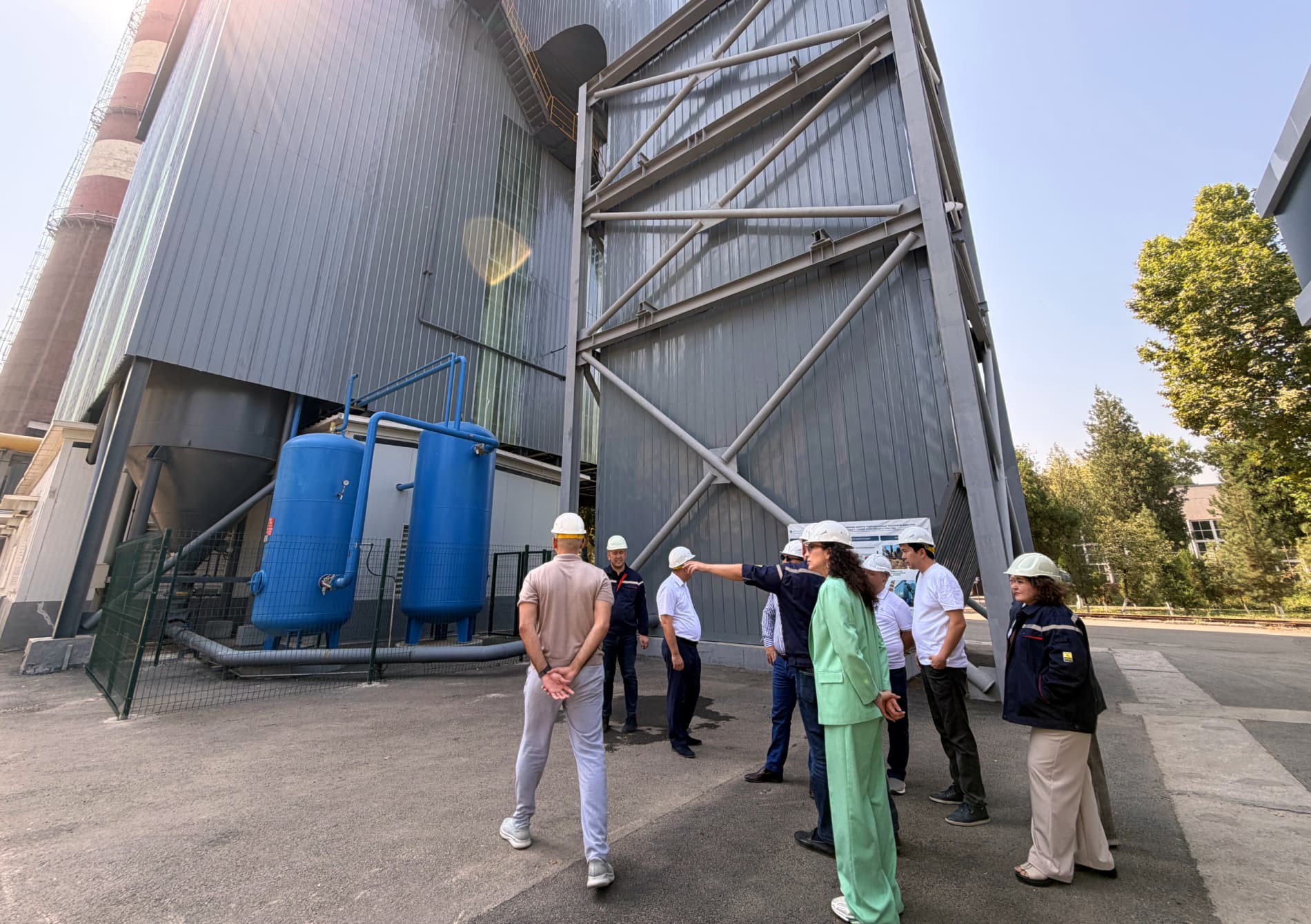 На Ташкентской ТЭС изучены системы экологического мониторинга и газоочистки