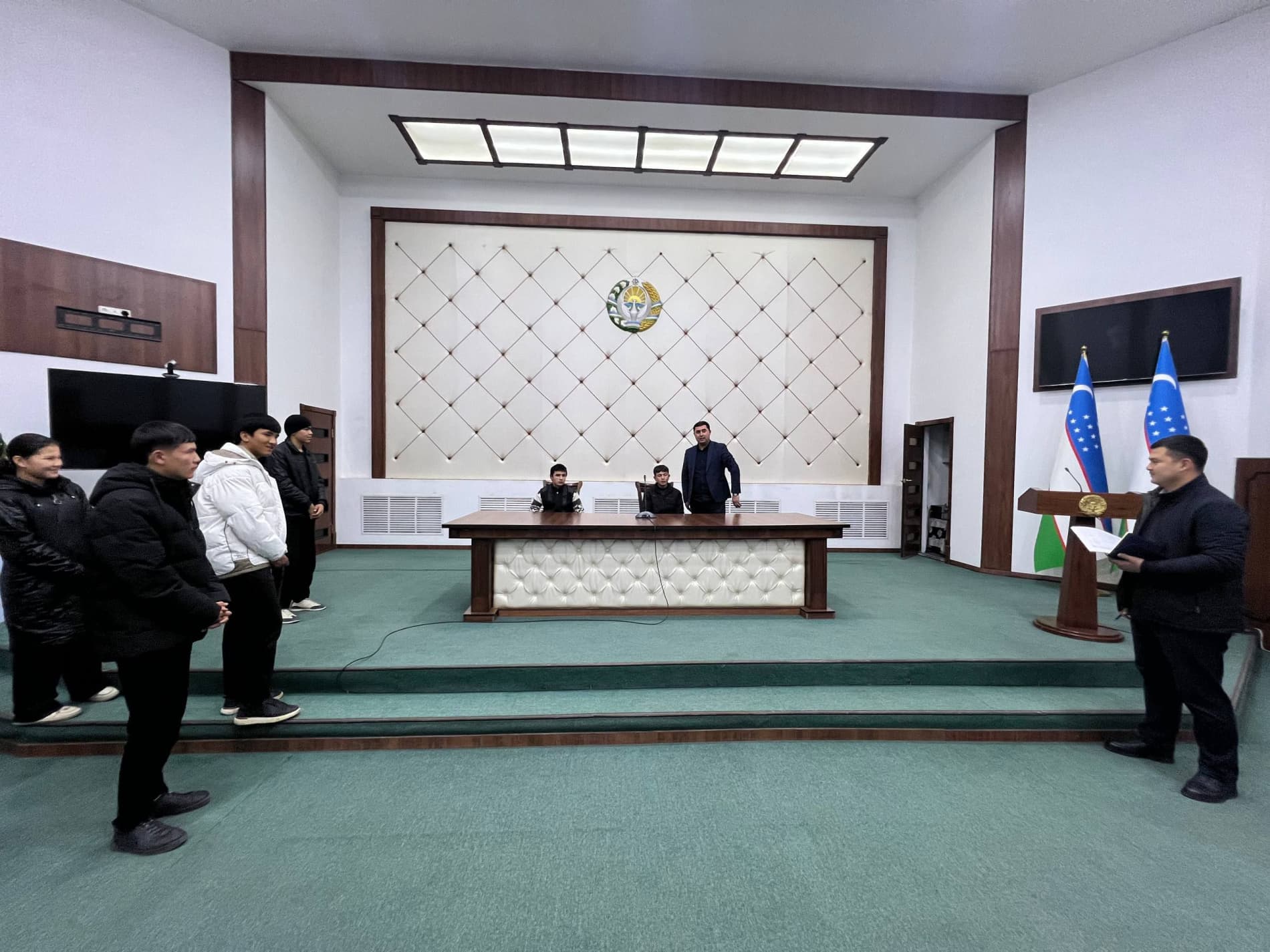 Oqoltin tumani hokimi Xusnitdin Suvonov o‘ziga biriktirilgan yoshlar bilan ochiq va samimiy muloqot o‘tkazdi.