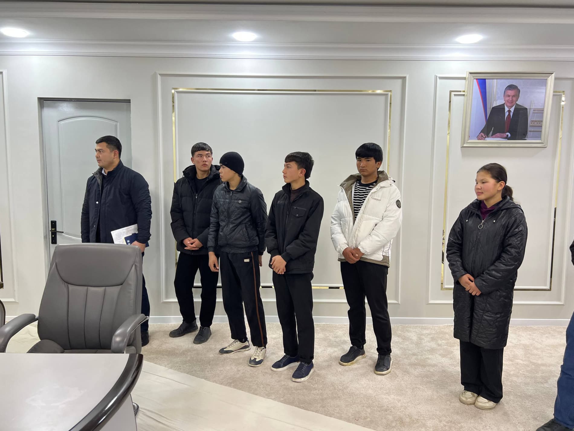 Oqoltin tumani hokimi Xusnitdin Suvonov o‘ziga biriktirilgan yoshlar bilan ochiq va samimiy muloqot o‘tkazdi.