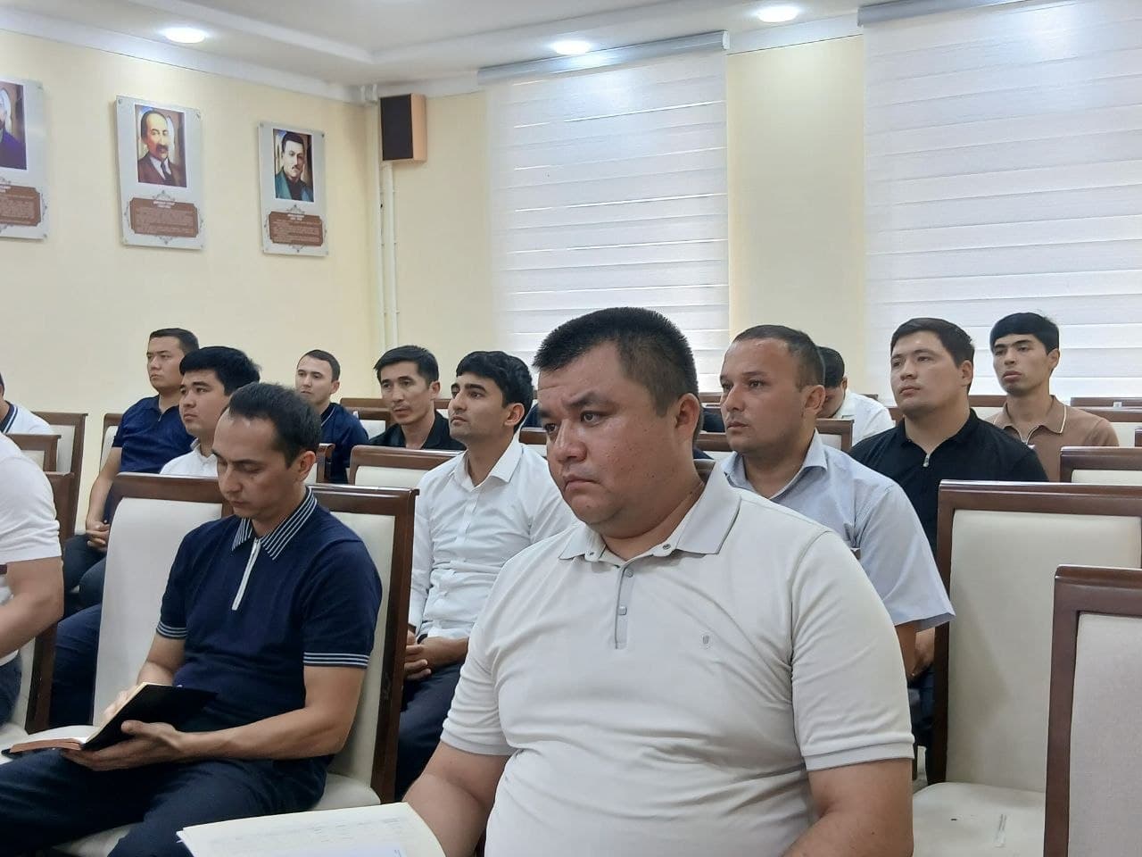 Guliston shahrida yoshlar masalalariga bag'ishlangan yig'ilish bo'lib o'tdi