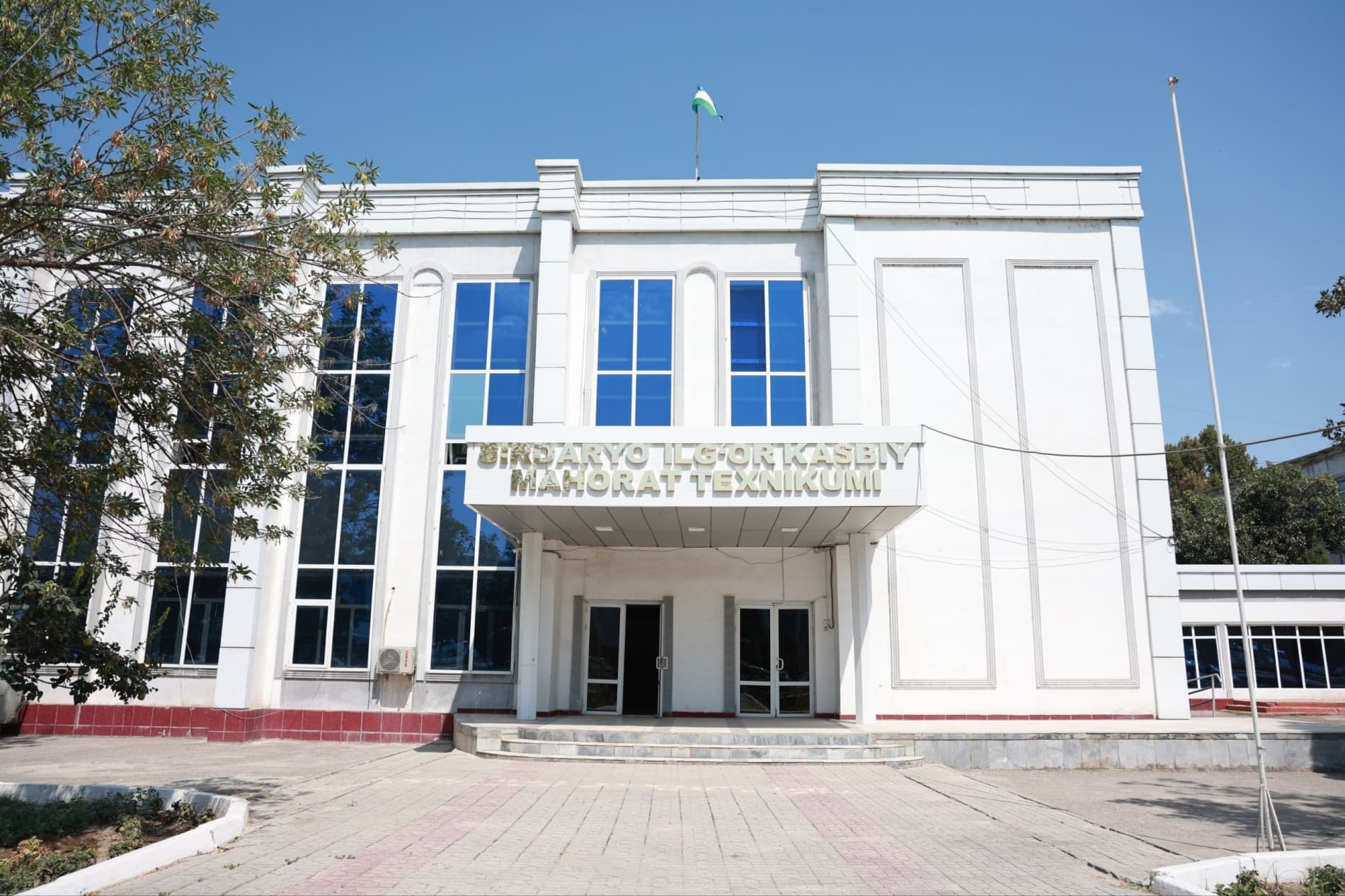 Guliston shahrida hokim va yoshlar uchrashuvi bo‘lib o‘tdi