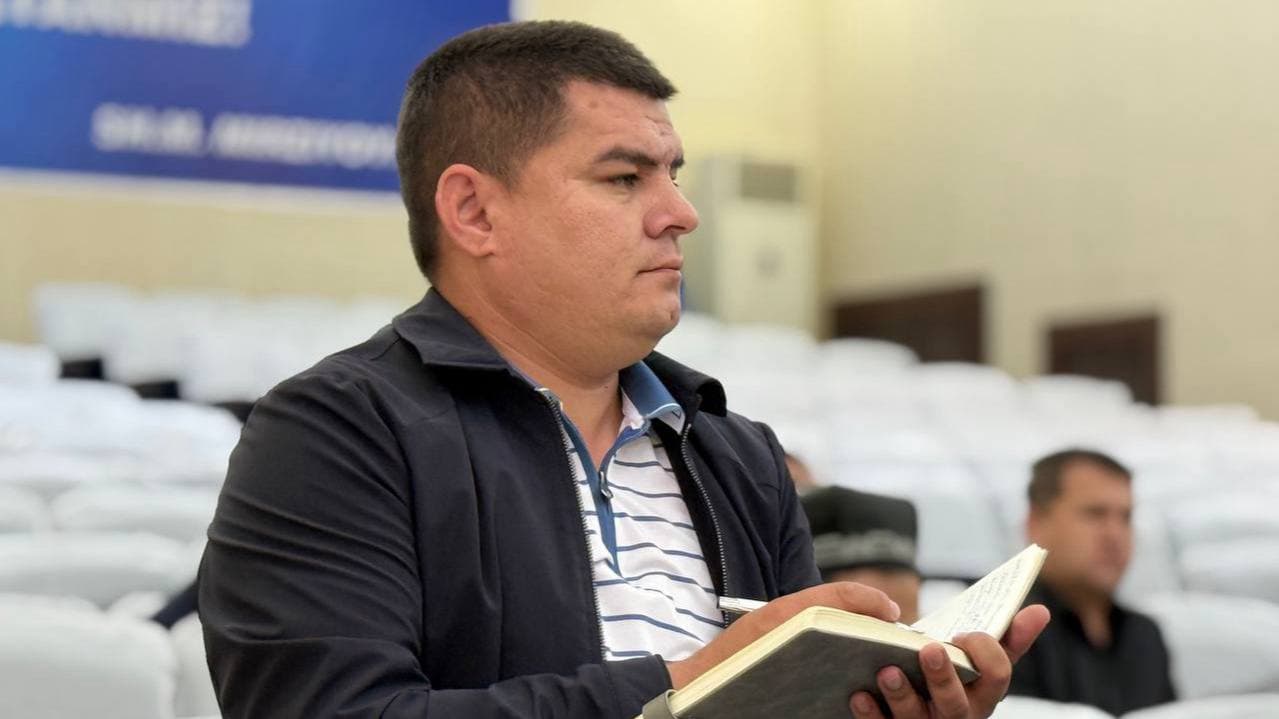 Ulug‘nor tumani hokimi M.Axmadjonov boshchiligida “Hokimlik soati” yig‘ilishi o‘tkazildi