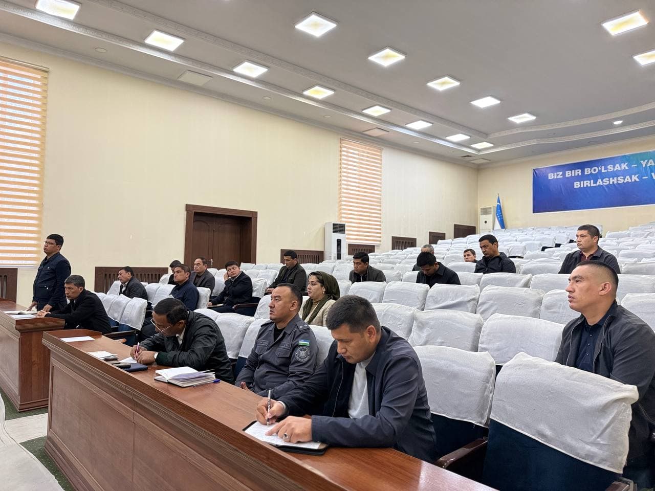 Og‘ir mahallalarda rivojlanish va bandlikni oshirishga qaratilgan muhim yig‘ilish o‘tkazildi