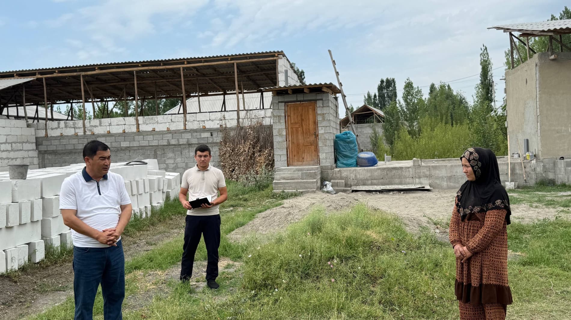Payshanba kuni – Yoshlar kuni doirasida Ulug‘nor tumani hokimi M. Axmadjonov o‘ziga biriktirilgan, otaliqqa olingan yoshlar xonadonlariga tashrif buyurdi hamda ular bilan samimiy muloqot o‘tkazdi.