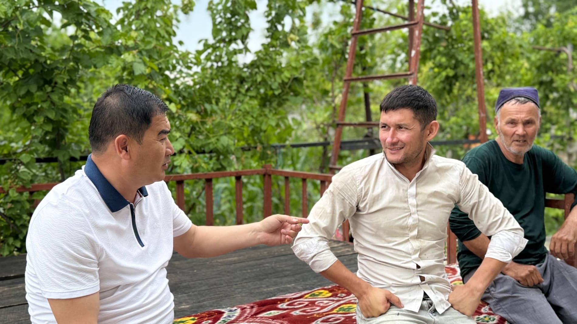 Payshanba kuni – Yoshlar kuni doirasida Ulug‘nor tumani hokimi M. Axmadjonov o‘ziga biriktirilgan, otaliqqa olingan yoshlar xonadonlariga tashrif buyurdi hamda ular bilan samimiy muloqot o‘tkazdi.