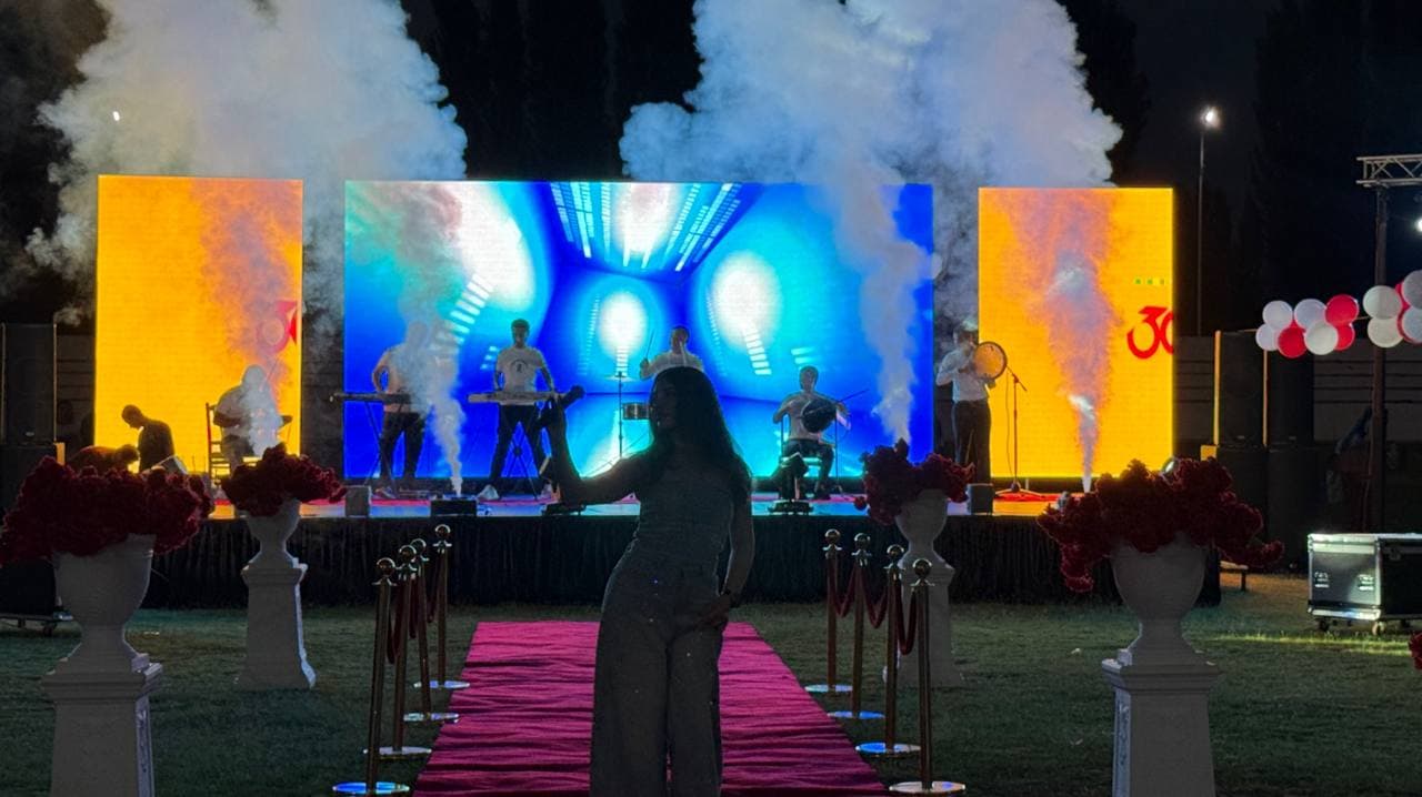 Youth Day Gala Concert Held in a Festive Atmosphere