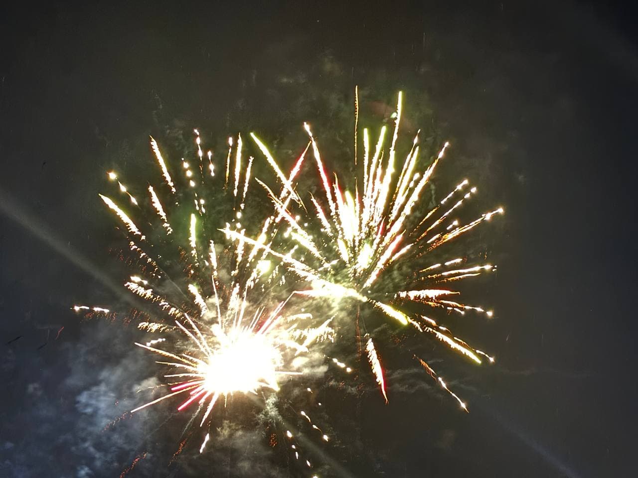 Youth Day Gala Concert Held in a Festive Atmosphere