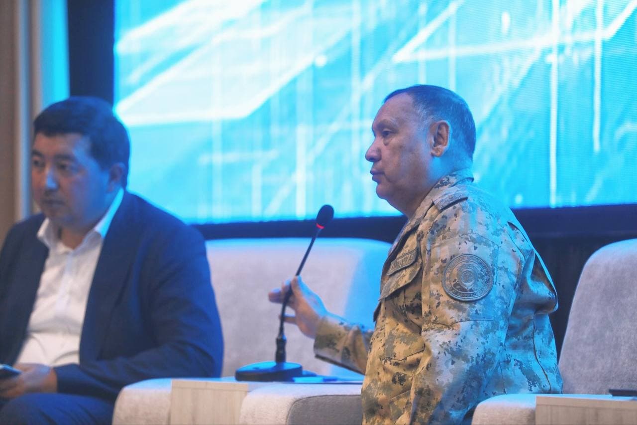 Bekobod shahrida “Rahbar va yoshlar” uchrashuvi bo‘lib o‘tdi