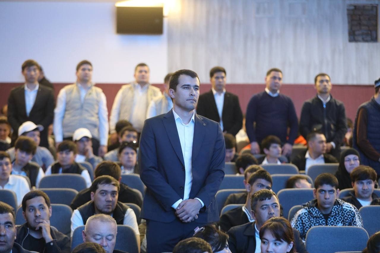 Bekobod shahrida “Rahbar va yoshlar” uchrashuvi bo‘lib o‘tdi