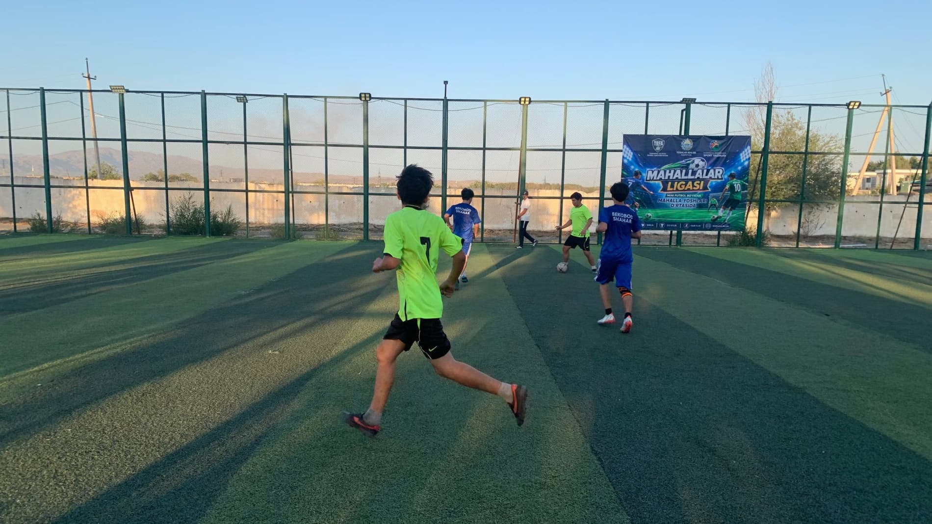 ⚽️ Buloqariq MFY jamoasi mini futbol bo‘yicha "Mahallalar ligasi" g‘olibi.