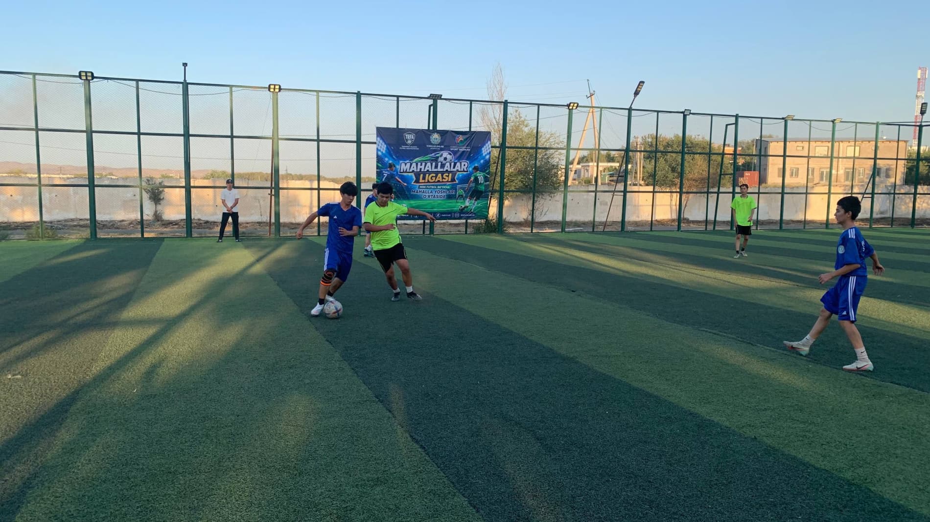 ⚽️ Buloqariq MFY jamoasi mini futbol bo‘yicha "Mahallalar ligasi" g‘olibi.