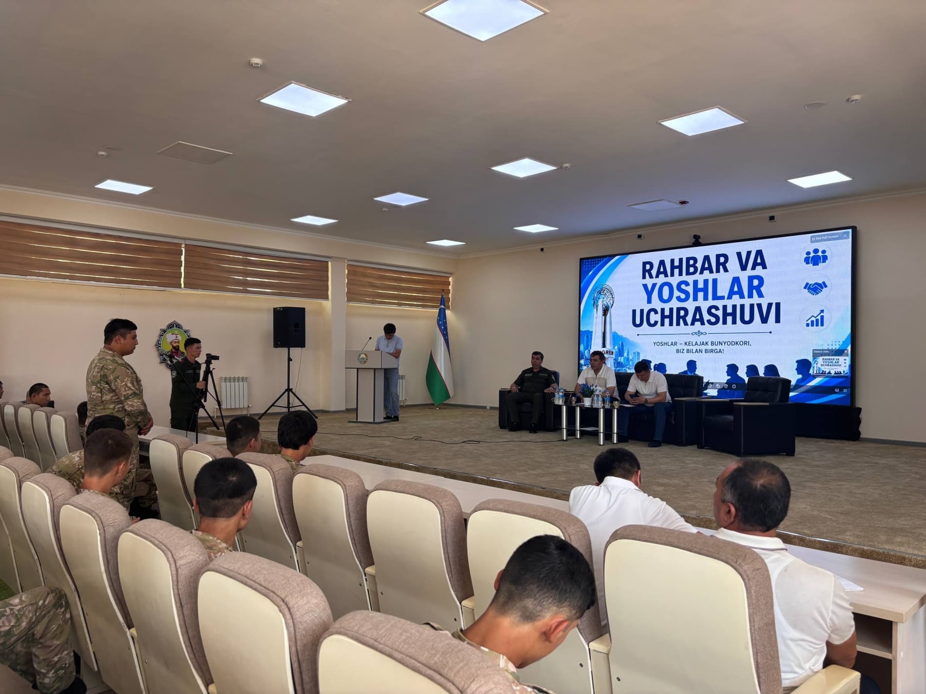 RAHBAR VA YOSHLAR UCHRASHUVI