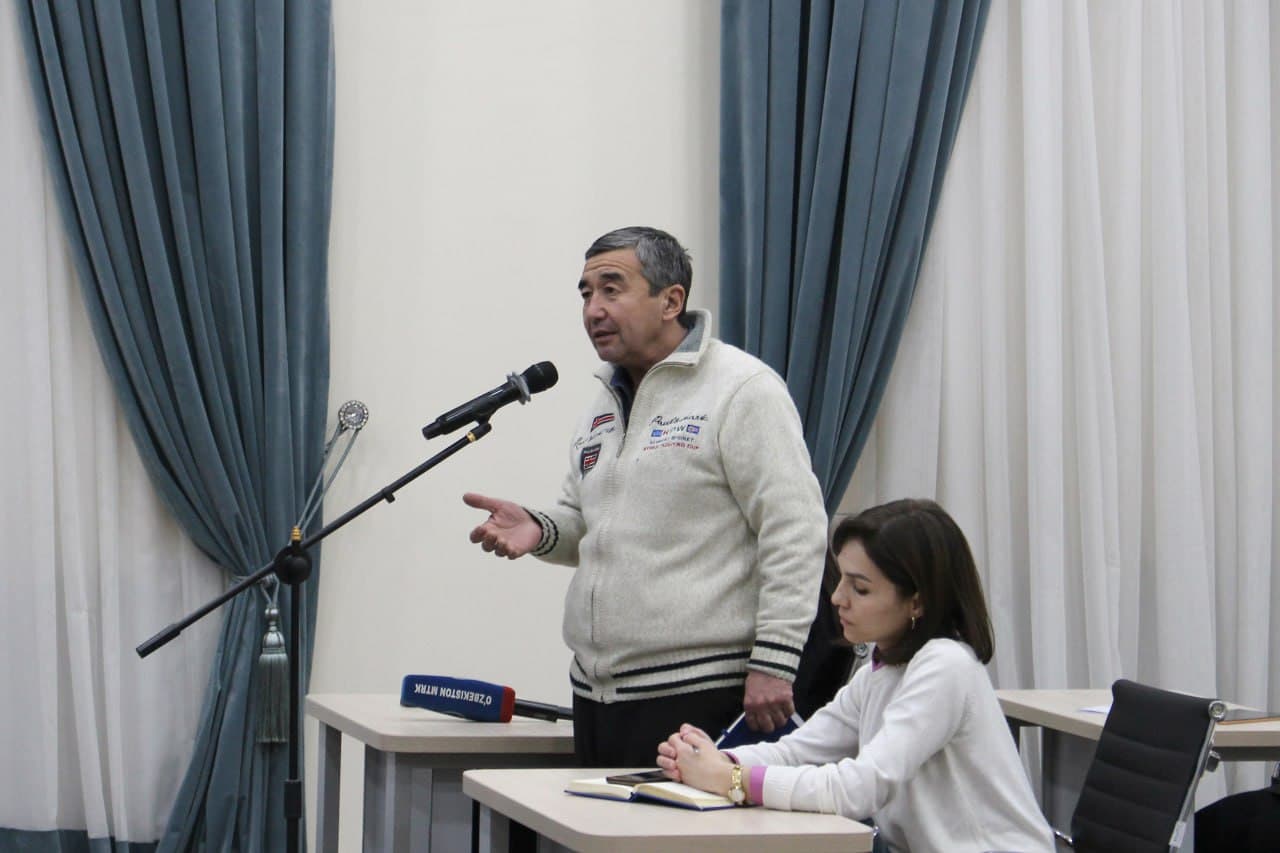 Vazirlar Mahkamasining “Yer osti suvlariga quduqlarni burgʻilash va ulardan foydalanish munosabatlarini tartibga solishni yanada takomillashtirish chora-tadbirlari toʻgʻrisida”gi qarori mazmun-mohiyati mavzusida matbuot anjumani