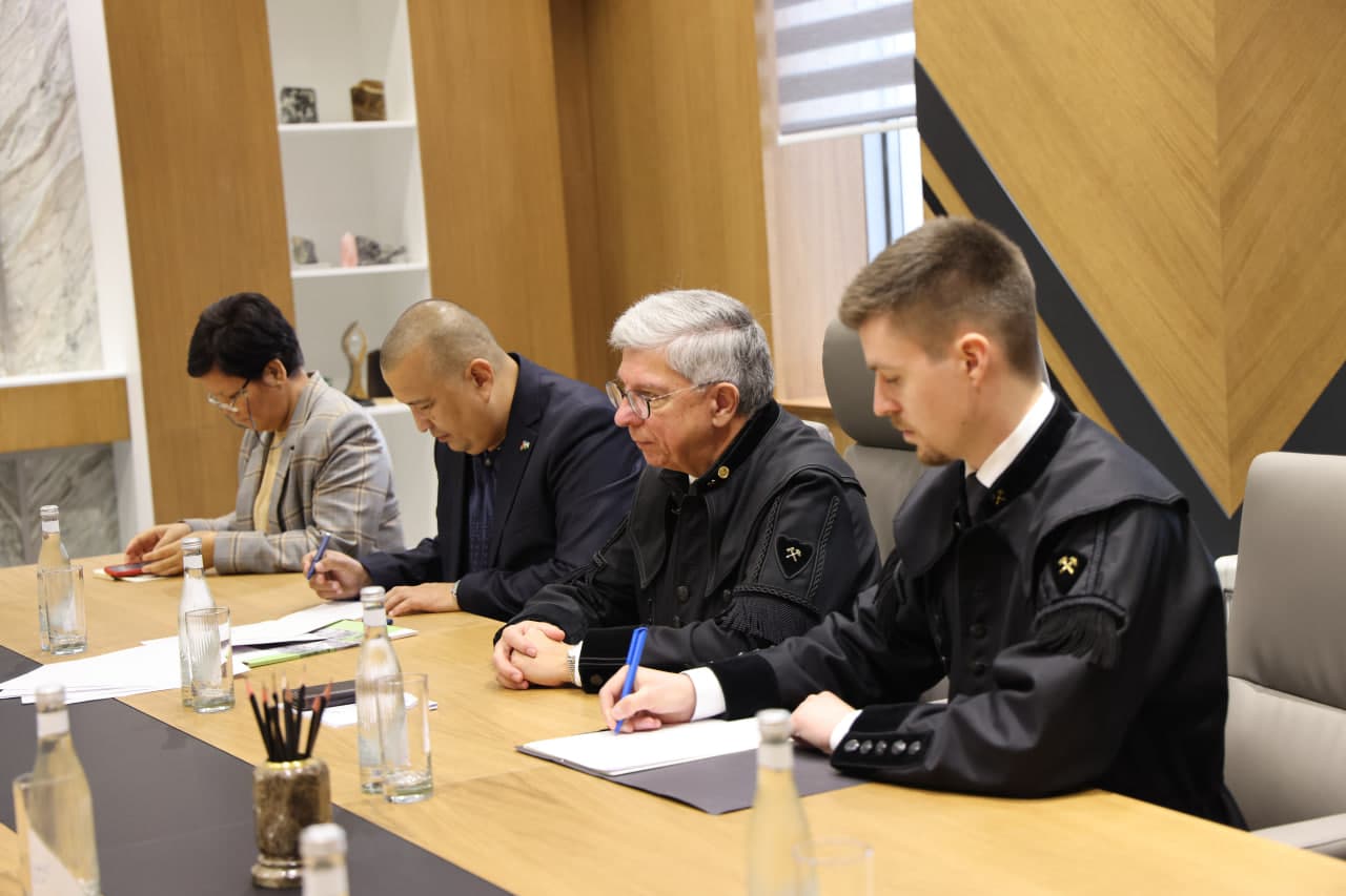 The Minister held a meeting with the Rector of Freiberg Mining Academy