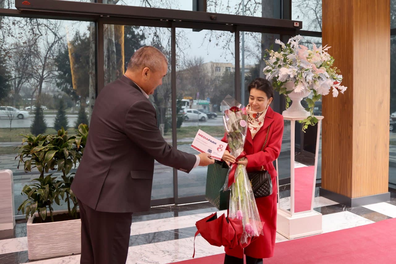 A festive mood in the Ministry of Mining Industry and Geology