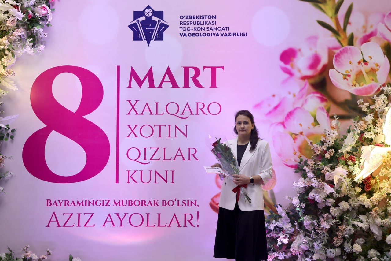 A festive mood in the Ministry of Mining Industry and Geology