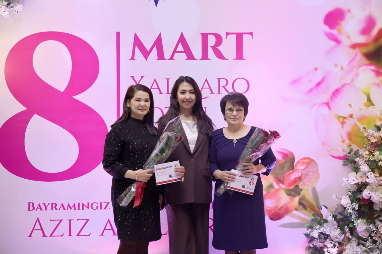 A festive mood in the Ministry of Mining Industry and Geology