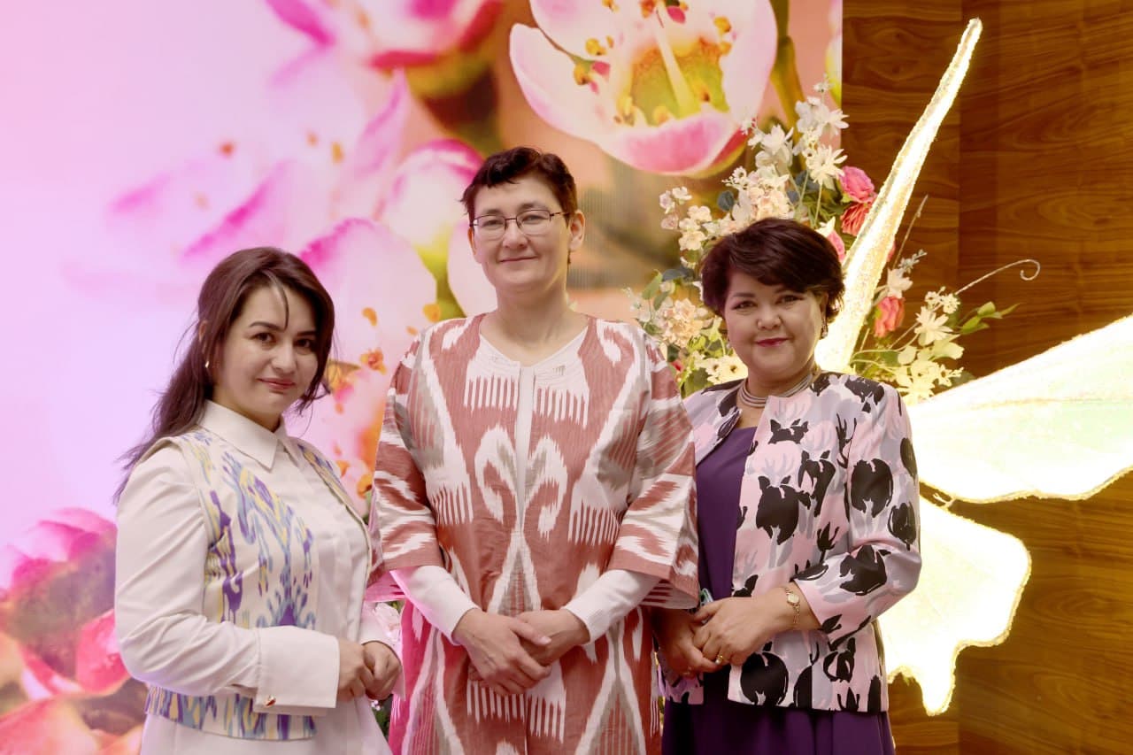 A festive mood in the Ministry of Mining Industry and Geology