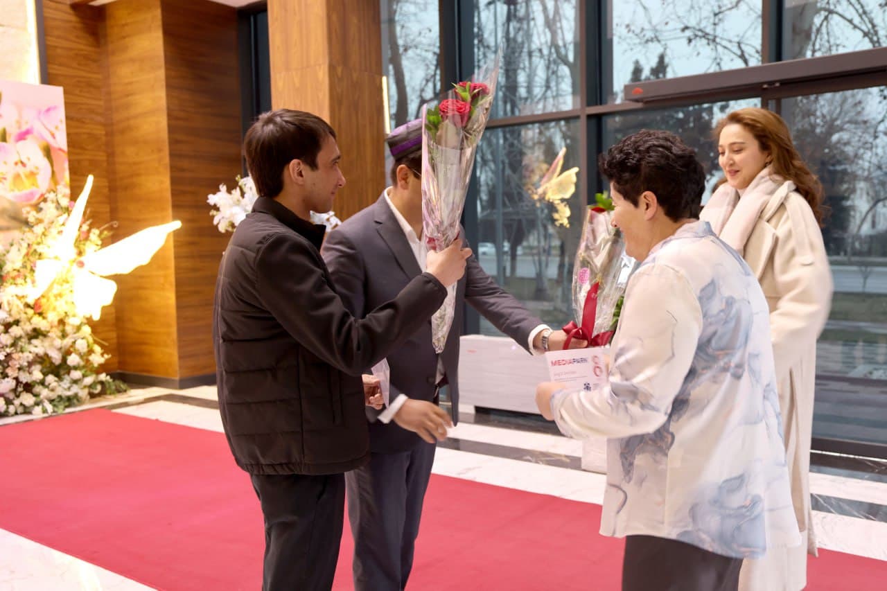 A festive mood in the Ministry of Mining Industry and Geology