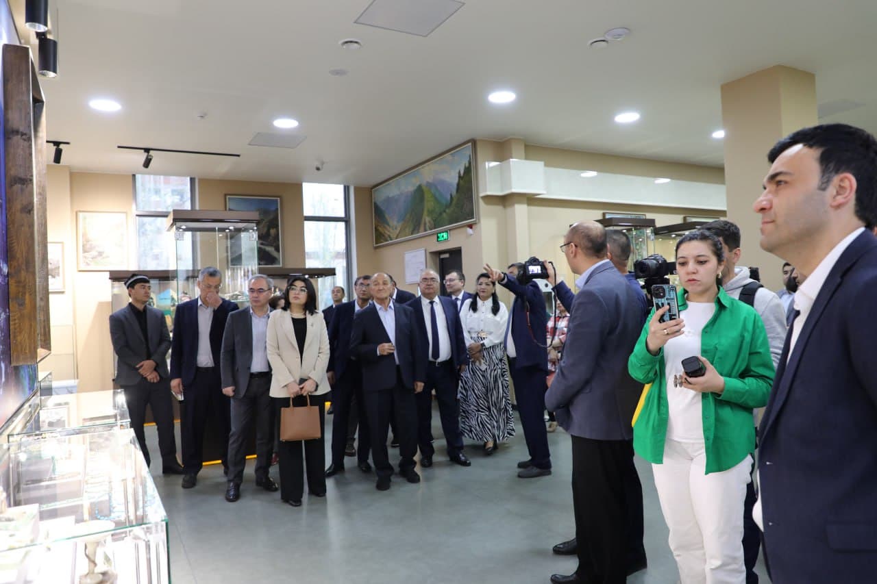 A press tour to the new building of the State Institution ‘Museum of Geology’ was organised