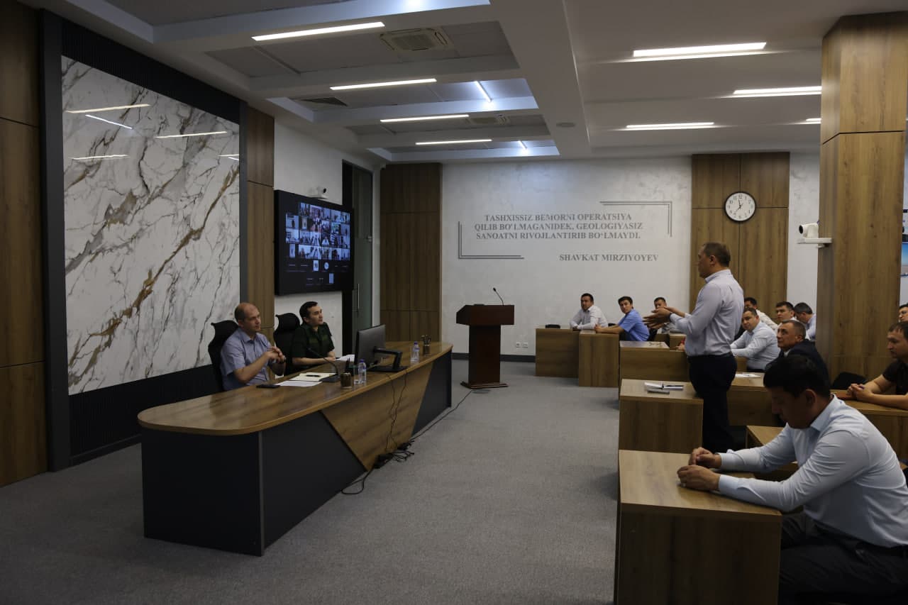 Tog‘-kon sanoati va geologiya vazirligida korrupsiyaga qarshi kurashish sohasida navbatdagi seminar o‘tkazildi