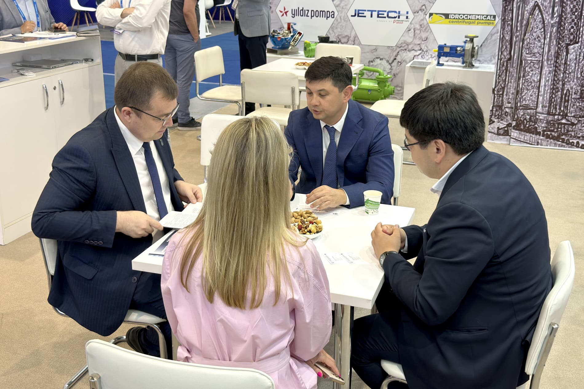 «Энергетическая неделя Узбекистана 2025»: Подписаны новые соглашения о международном сотрудничестве и локализации в энергетической сфере