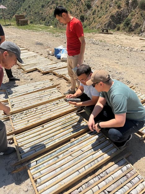 Изучены работы на месторождениях и участках полезных ископаемых, представляемых на рассмотрение Государственной комиссии по запасам (ГКЗ)