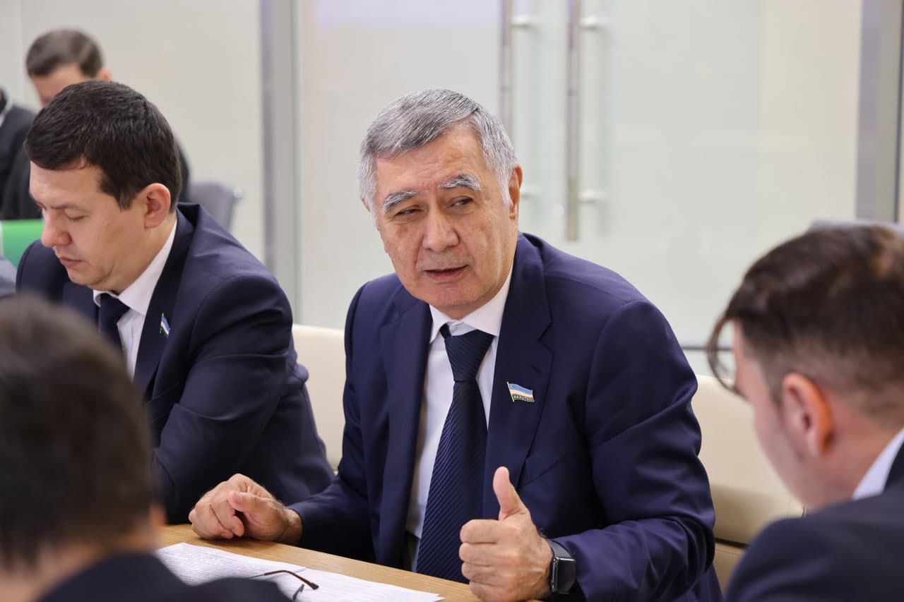 The Ministry of Mining Industry and Geology hosted a round table with the participation of members of the Oliy Majlis Committee