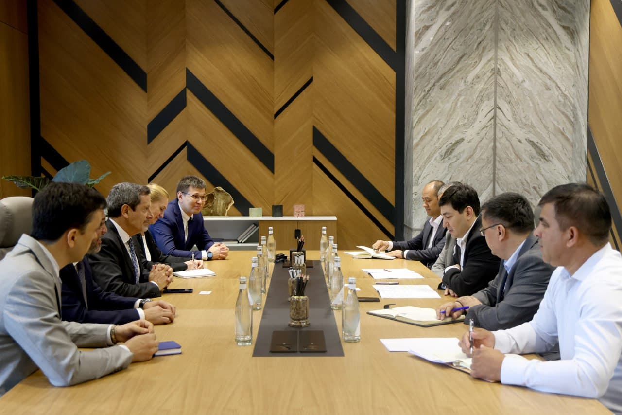 A meeting was held with the delegation led by the CEO of Schlumberger Oil and Gas Technologies B.V.
