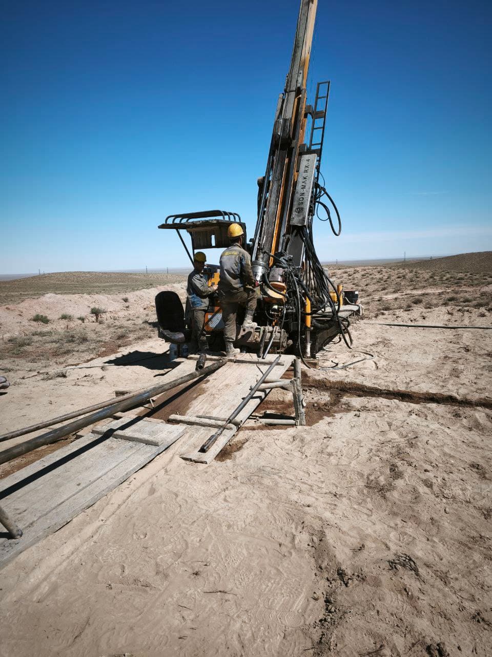 GU ‘Institute of Hydrogeology and Engineering Geology’: engineering-geological research was carried out on the objects of Kyzylkum Central Geological Exploration Expedition of JSC "Uzbek Geological Exploration"