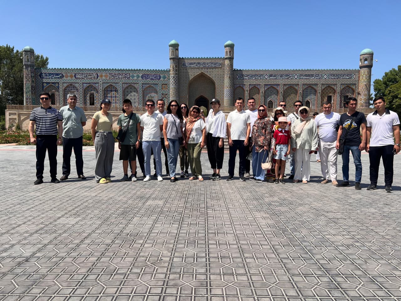 A Trip to Fergana Region Organised for Employees of the Ministry of Mining Industry and Geology