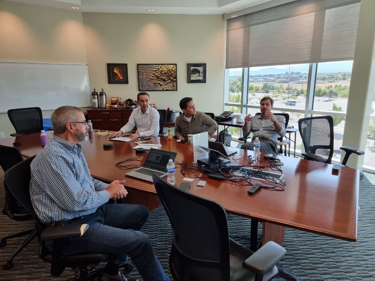 Delegation of the Institute of Mineral Resources (MRI) familiarises itself with the activities of the FLSmidth Mineral Testing and Research Center (MTRC)