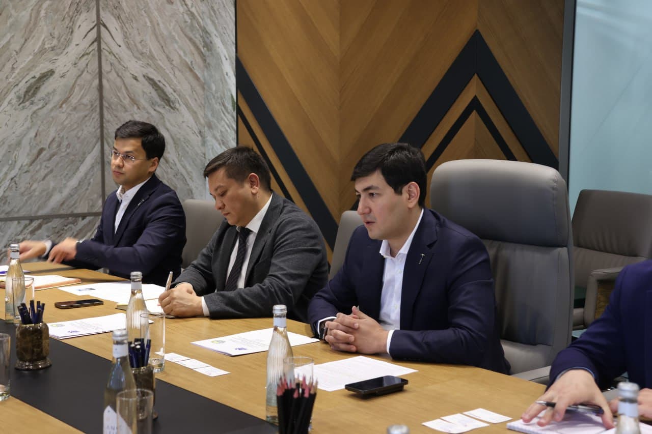Meeting Held with Representatives of Norinco Group