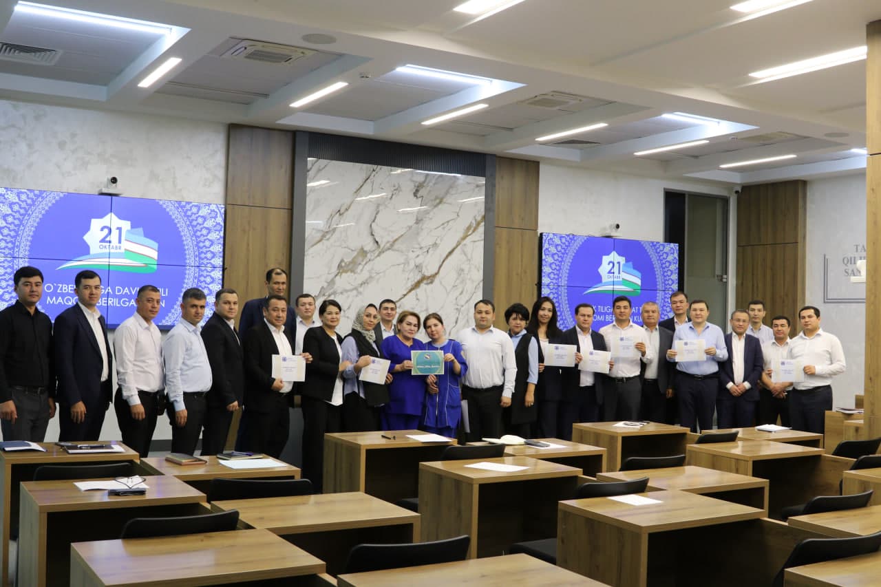 В министерстве проведён диктант под девизом «Узбекский язык объединяет всех нас!»