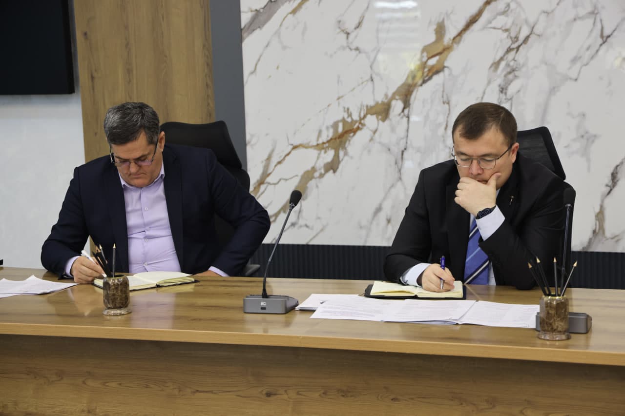 Kon-geologiya vazirligida tanqidiy-tahliliy ruhdagi yig‘ilish bo‘lib o‘tdi